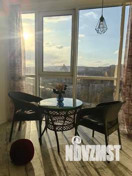 Студия квартира, посуточно, 30м2, 23/25 этаж