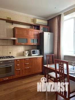 Студия квартира, посуточно, 42м2, 4/5 этаж