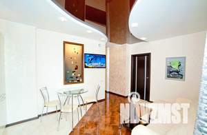 2-к квартира, посуточно, 60м2, 9/10 этаж