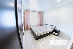 1-к квартира, посуточно, 42м2, 4/25 этаж