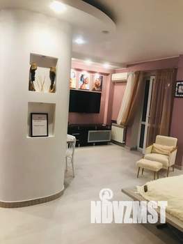 Студия квартира, посуточно, 53м2, 5/19 этаж