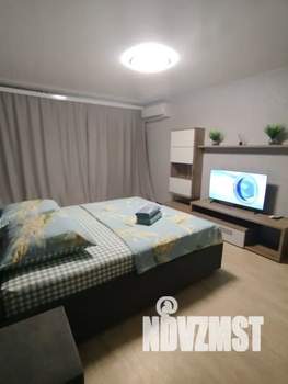 1-к квартира, посуточно, 38м2, 7/10 этаж