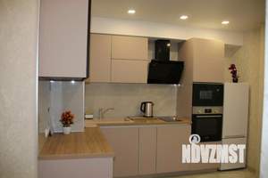 1-к квартира, посуточно, 47м2, 1/1 этаж