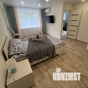 1-к квартира, посуточно, 48м2, 2/5 этаж