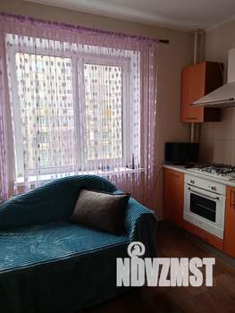 1-к квартира, посуточно, 38м2, 6/9 этаж