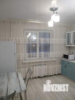 1-к квартира, посуточно, 42м2, 1/10 этаж
