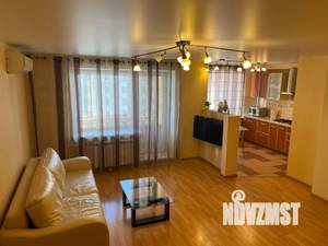 Студия квартира, посуточно, 45м2, 5/10 этаж