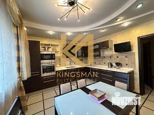 3-к квартира, на длительный срок, 130м2, 3/12 этаж