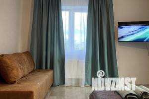 1-к квартира, посуточно, 35м2, 4/18 этаж