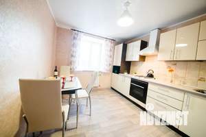 1-к квартира, посуточно, 53м2, 6/10 этаж