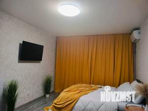 1-к квартира, посуточно, 40м2, 13/22 этаж