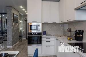 Студия квартира, посуточно, 40м2, 18/19 этаж