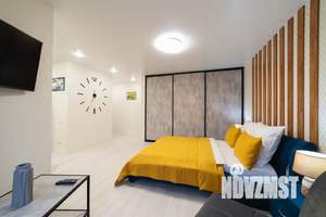 Студия квартира, посуточно, 45м2, 1/23 этаж