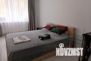 1-к квартира, посуточно, 40м2, 1/18 этаж