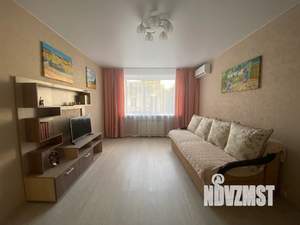 1-к квартира, посуточно, 42м2, 2/8 этаж