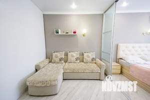 1-к квартира, посуточно, 40м2, 18/23 этаж