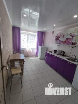 1-к квартира, посуточно, 38м2, 4/10 этаж