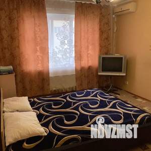 1-к квартира, посуточно, 39м2, 2/10 этаж