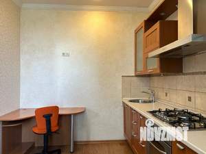 Студия квартира, посуточно, 42м2, 4/5 этаж