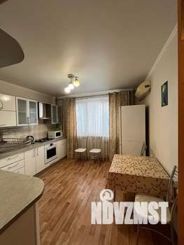 1-к квартира, посуточно, 43м2, 7/10 этаж