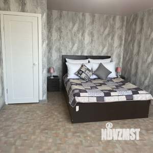 1-к квартира, посуточно, 40м2, 13/16 этаж