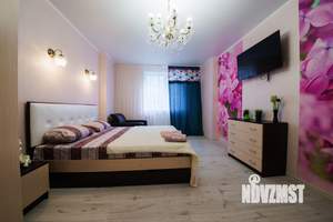 3-к квартира, посуточно, 80м2, 2/25 этаж