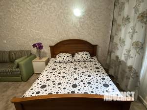 1-к квартира, посуточно, 36м2, 2/9 этаж