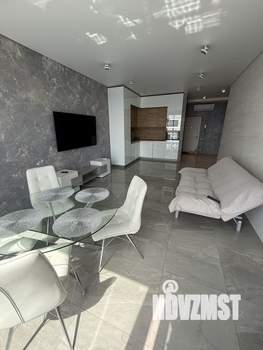 1-к квартира, посуточно, 67м2, 33/37 этаж