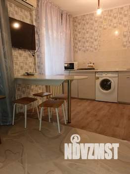 1-к квартира, посуточно, 45м2, 1/10 этаж