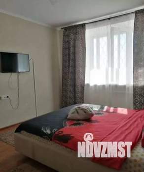 1-к квартира, посуточно, 38м2, 3/10 этаж