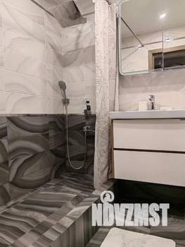 1-к квартира, посуточно, 40м2, 13/16 этаж