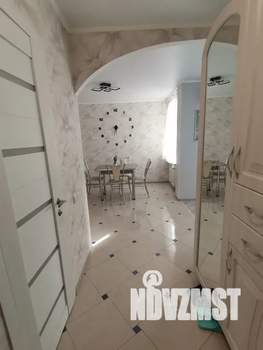 Студия квартира, посуточно, 40м2, 8/10 этаж