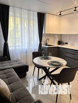1-к квартира, посуточно, 40м2, 2/10 этаж