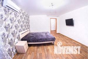 1-к квартира, посуточно, 40м2, 11/16 этаж