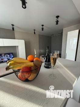 Студия квартира, посуточно, 43м2, 17/25 этаж