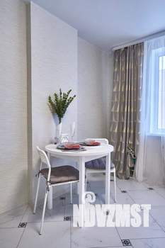 1-к квартира, посуточно, 44м2, 9/18 этаж