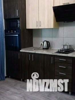 1-к квартира, посуточно, 42м2, 4/10 этаж