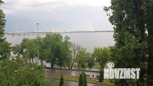 Студия квартира, посуточно, 42м2, 4/5 этаж