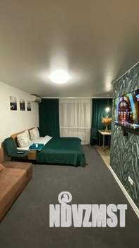 Студия квартира, посуточно, 32м2, 1/5 этаж