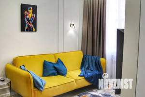 Студия квартира, посуточно, 33м2, 1/5 этаж