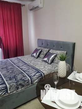 Студия квартира, посуточно, 32м2, 13/25 этаж