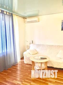 Студия квартира, посуточно, 30м2, 6/10 этаж