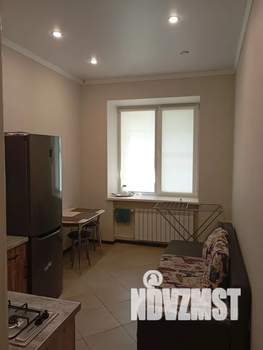 1-к квартира, посуточно, 40м2, 1/4 этаж