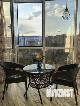 Студия квартира, посуточно, 30м2, 23/25 этаж