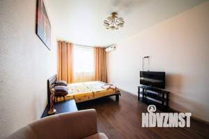 1-к квартира, посуточно, 60м2, 1/1 этаж