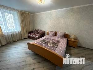 1-к квартира, посуточно, 42м2, 4/10 этаж