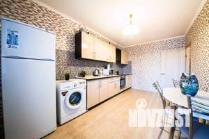 1-к квартира, посуточно, 56м2, 8/17 этаж