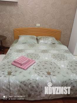 1-к квартира, посуточно, 37м2, 4/9 этаж