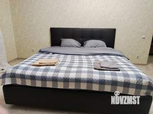 1-к квартира, посуточно, 39м2, 7/10 этаж