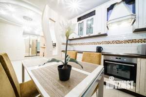 2-к квартира, посуточно, 55м2, 1/1 этаж
